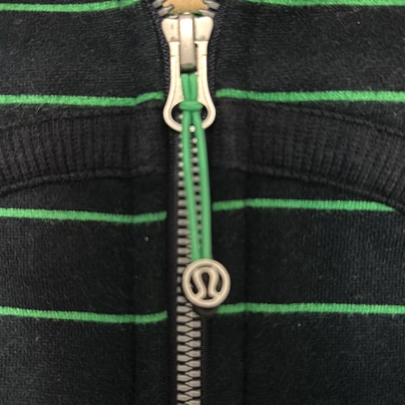 Lululemon scuba hoodie size 2 - Picture 5 of 5